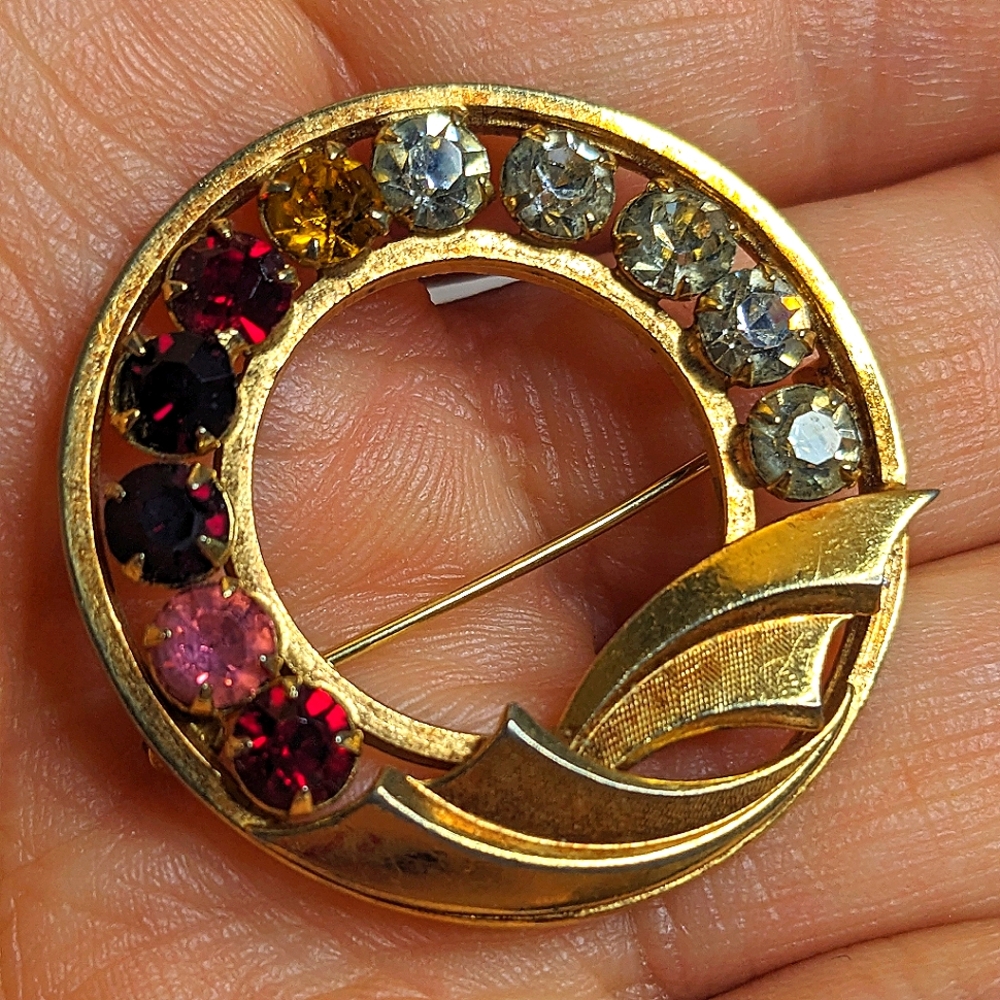 Vintage Gold Filled Multi Colored Crystal Brooch, Signed 1/20 12k GF - Picture 4 of 6